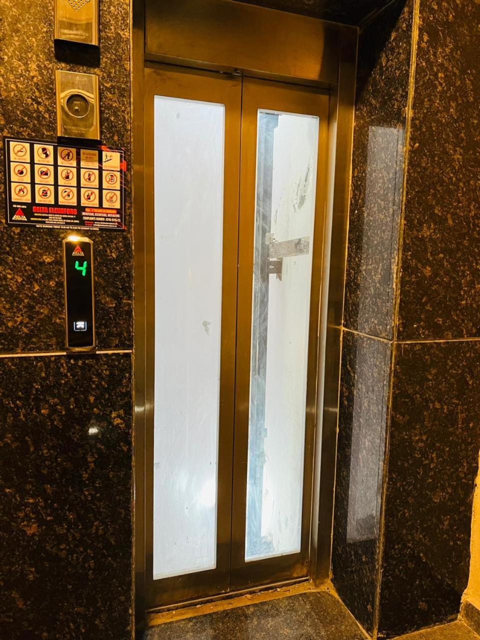 Hotel Riverb New Delhi Eksteriør billede