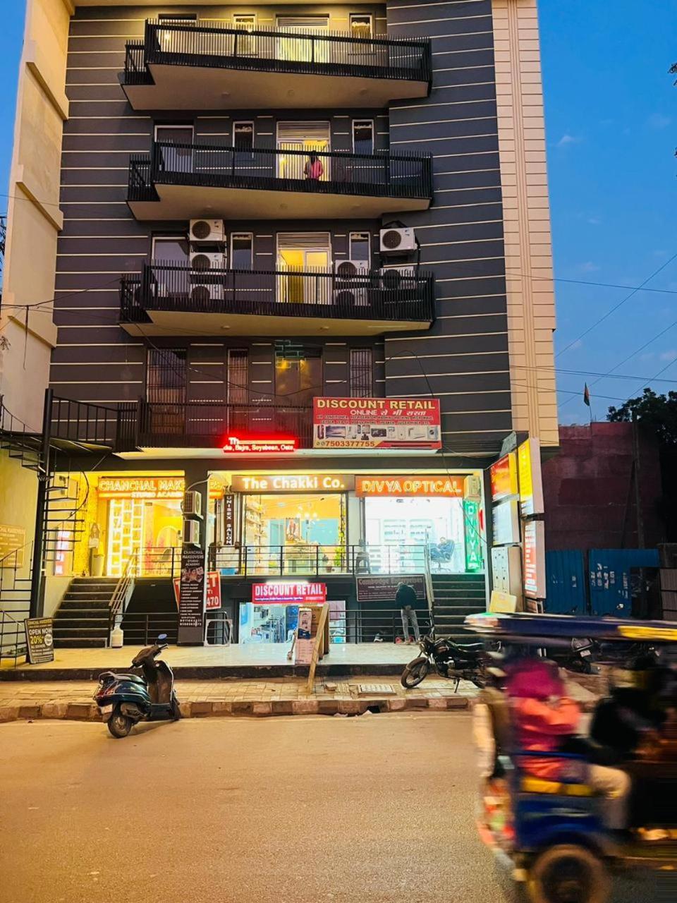 Hotel Riverb New Delhi Eksteriør billede