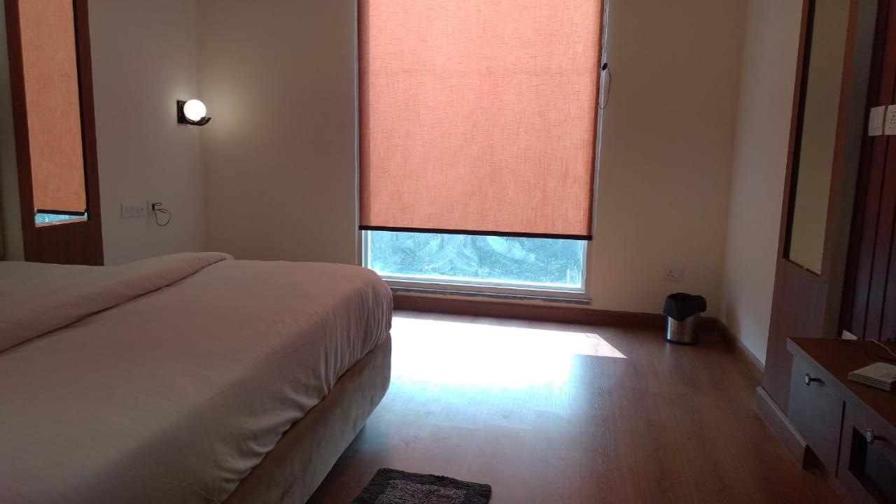 Hotel Riverb New Delhi Eksteriør billede
